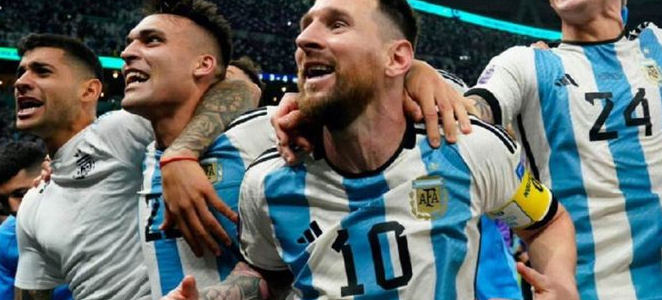 Lionel Messi dirige le match amical de l’Argentine en Chine