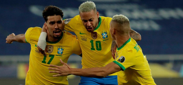 Le Brésil bat le Pérou dans un match de qualification à suspense